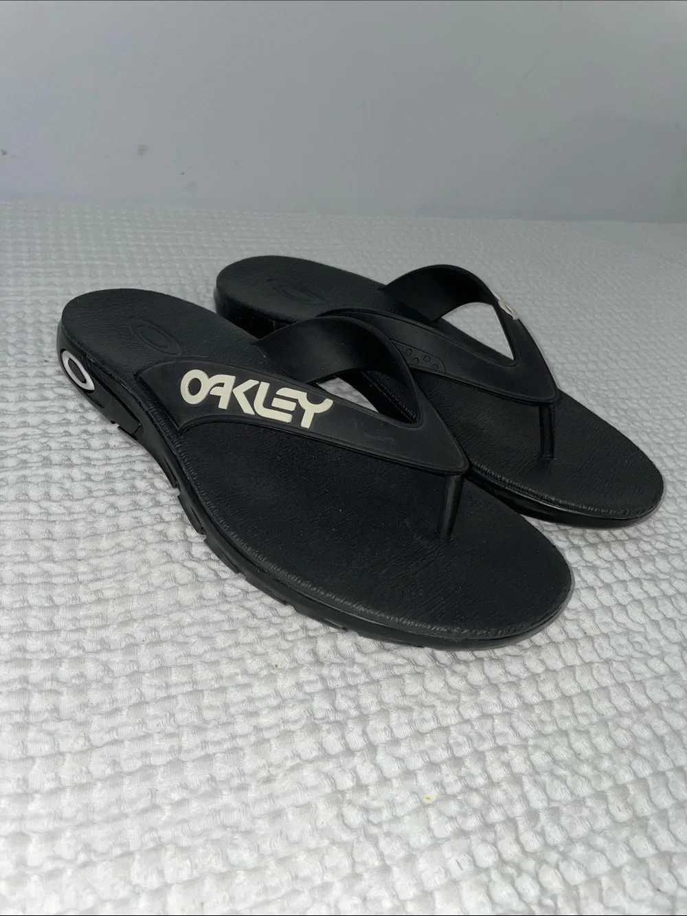 OAKLEY MENS B1B FLIP FLOPS FTL-07-085
